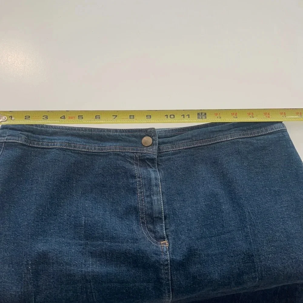 Petite Sophisticate Stretch Blue Denim Skirt size 14 - Picture 3 of 8